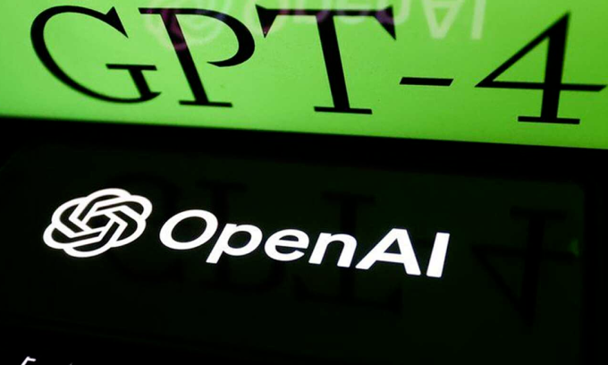 Biểu tượng OpenAI và GPT-4 xuất hiện trên máy tính. Ảnh: TechGoing