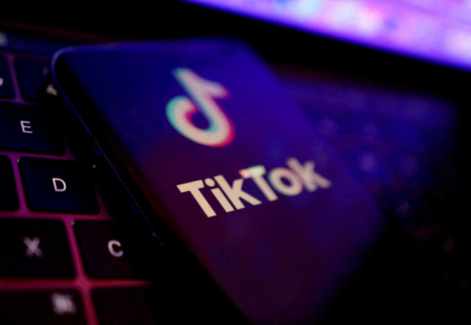 Logo TikTok trên màn hình điện thoại của người dùng.Ảnh: Reuters