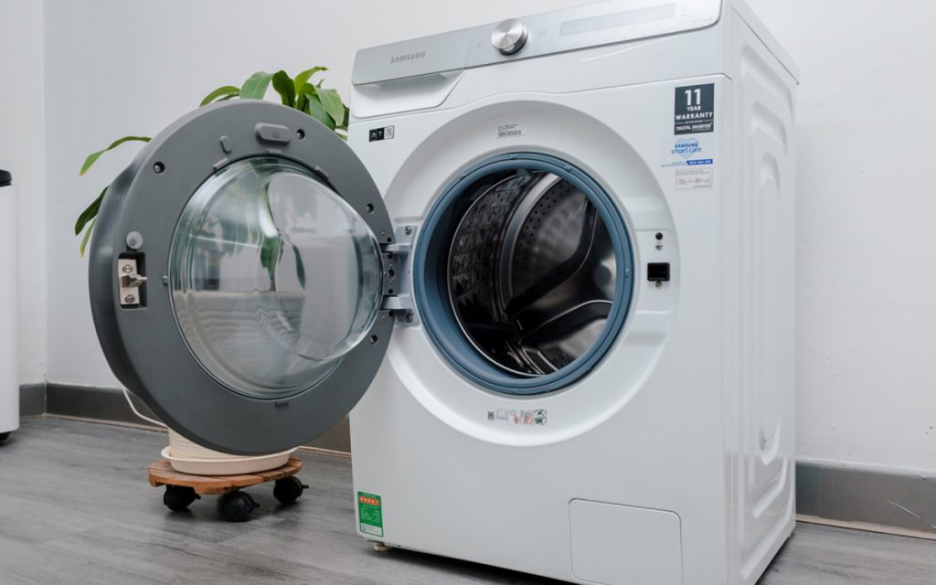 Cửa máy giặt nên mở hay đóng khi không sử dụng?