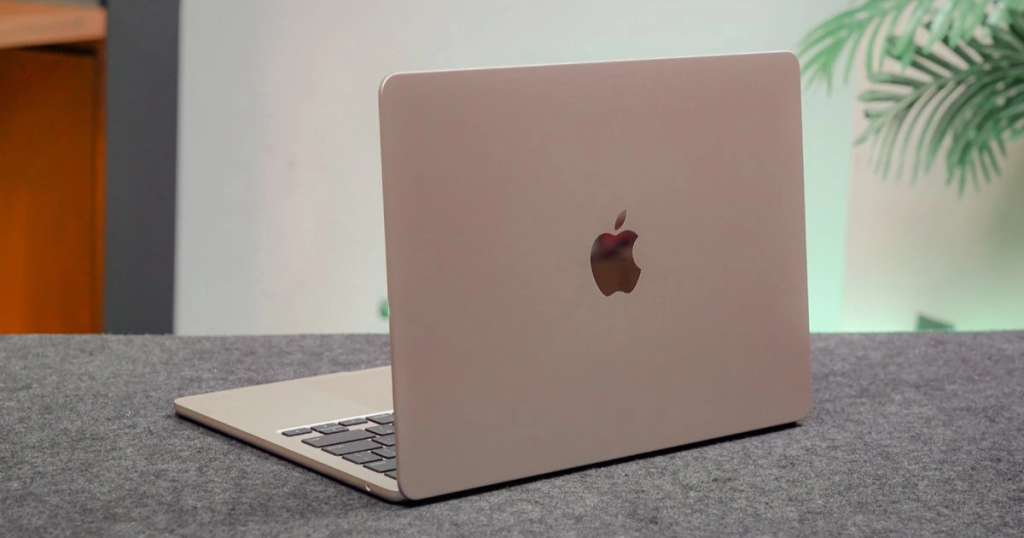 MacBook Air M3 giảm giá ngay khi mở bán tại Việt Nam