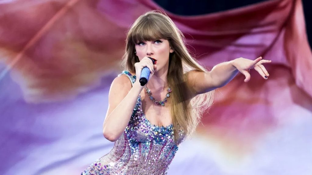 'Trò chơi chỉ huy' dẫn đến nội dung khiêu dâm sâu sắc của Taylor Swift