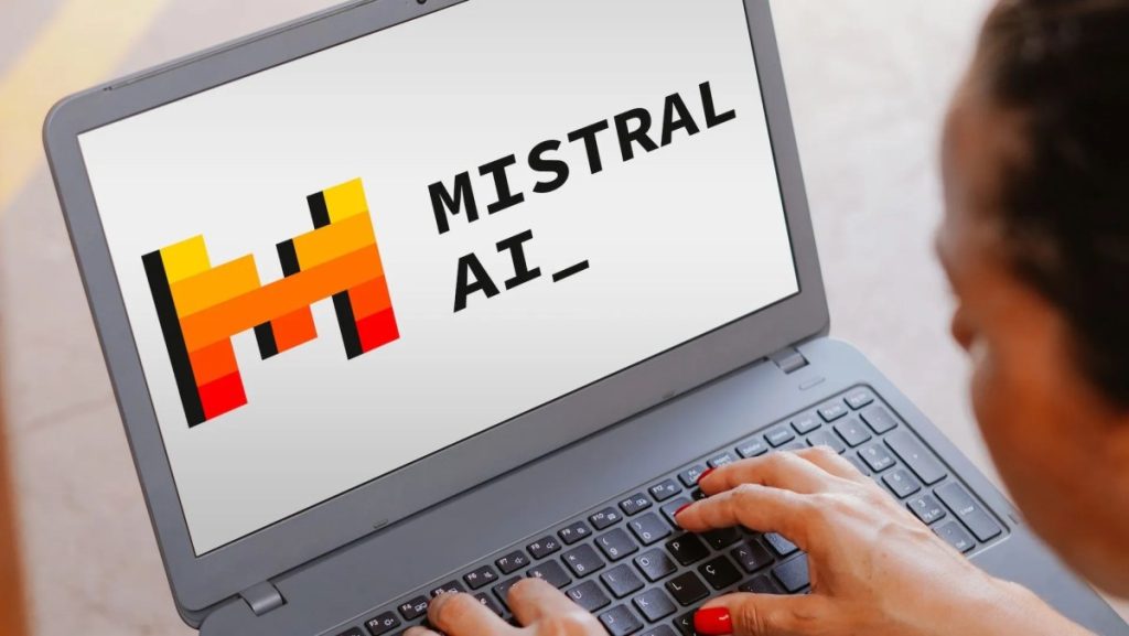 Microsoft né tránh sự giám sát chống độc quyền của Vương quốc Anh đối với cổ phần Mistral AI của mình