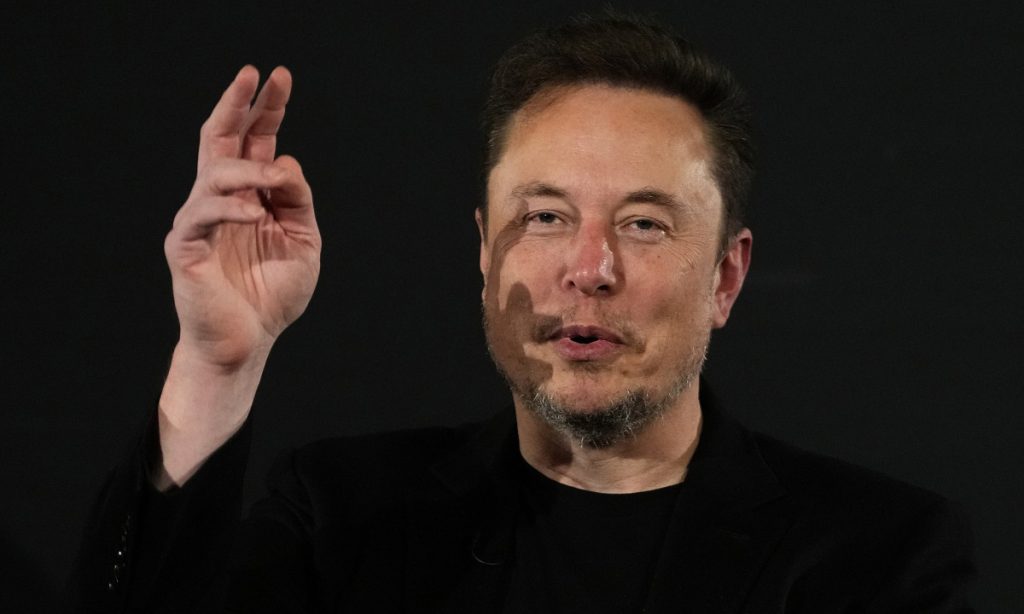 Musk: “Trí tuệ nhân tạo sẽ thông minh hơn những người thông minh nhất vào năm tới”