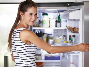 Cách khử mùi hôi trong tủ lạnh