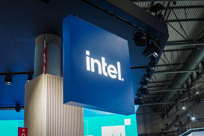 Logo Intel tại triển lãm MWC tháng 2/2023. Ảnh: Lưu Quý