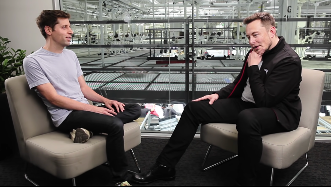 Sam Altman và Elon Musk phỏng vấn vào năm 2017. Ảnh: Y Combinator