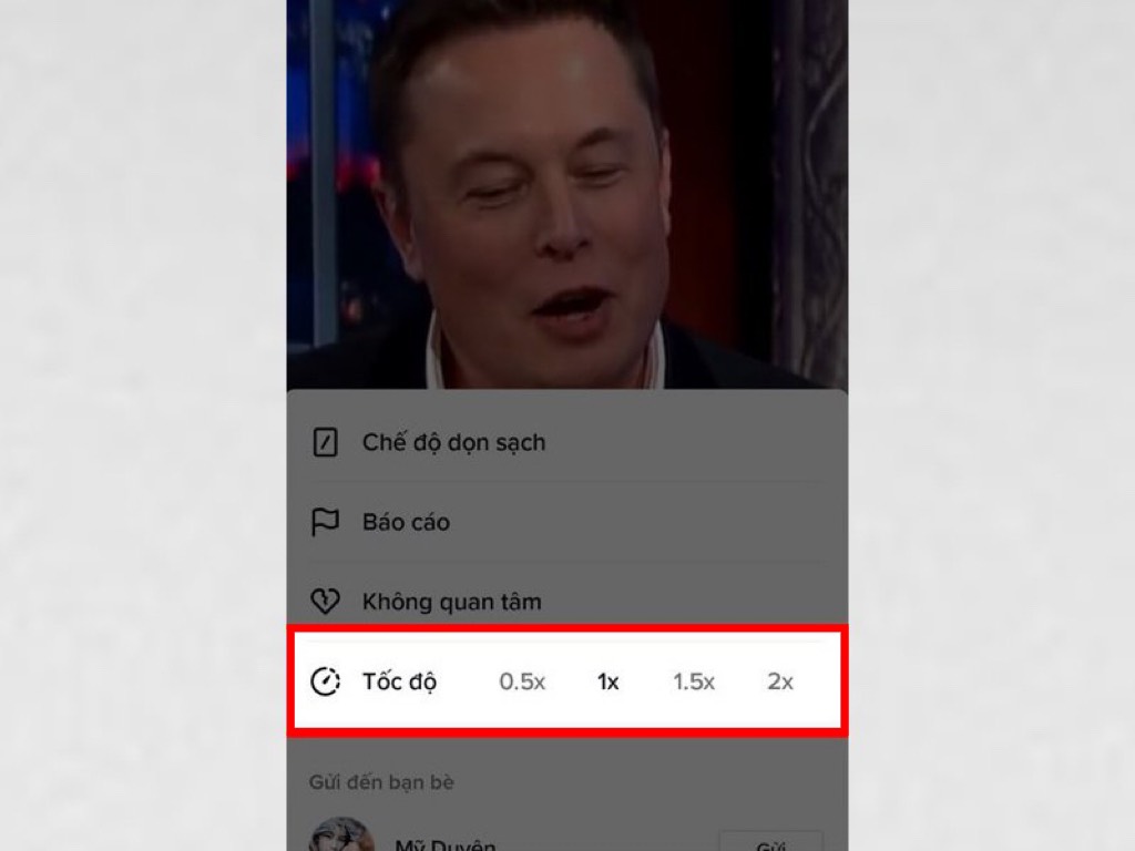 Nhấn và giữ video muốn chỉnh tốc độ và chọn tốc độ mong muốn
