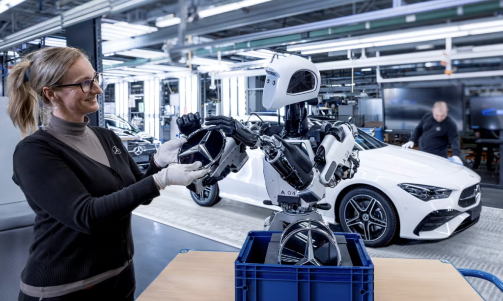 Robot hình người được đưa vào sản xuất ô tô Mercedes-Benz
