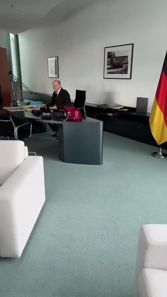 Thủ tướng Đức bắt đầu chơi TikTok