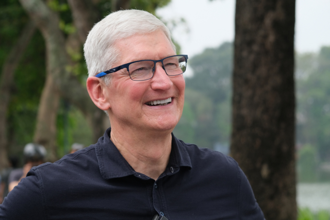 Giám đốc điều hành Apple Tim Cook đến Hà Nội vào ngày 15 tháng 4 năm 2024. Ảnh: Tuấn Hồng