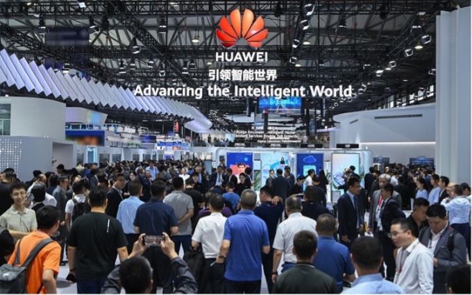Hình ảnh gian hàng của Huawei tại sự kiện MWC Thượng Hải 2024: Huawei.