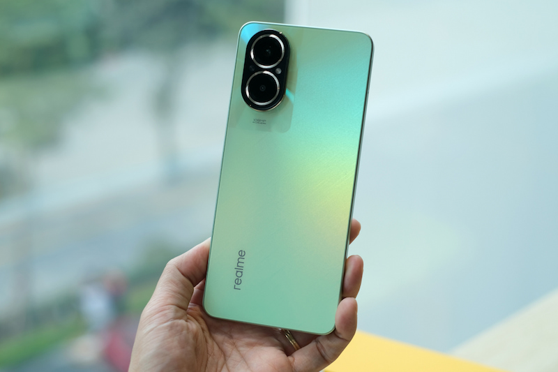 Realme C67 thiết kế chắc chắn, ấn tượng