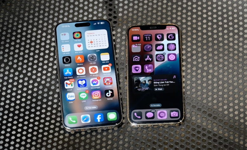 So sánh giao diện màn hình chính iOS 18 và iOS 17