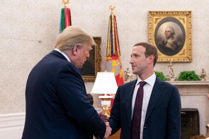 Ông Donald Trump chia sẻ trên Facebook bức ảnh chụp cuộc gặp với Mark Zuckerberg vào ngày 19/9/2019, khi ông vẫn còn là Tổng thống Hoa Kỳ.  Ảnh: Donald Trump/Facebook