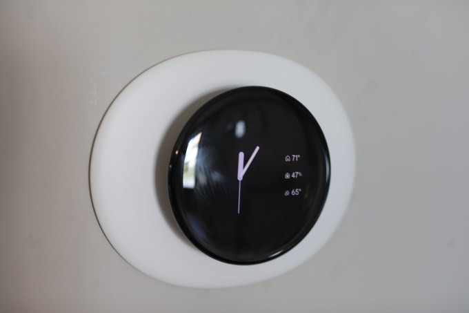 Bộ điều nhiệt học tập Nest của Google vẫn là sản phẩm đáng đánh bại