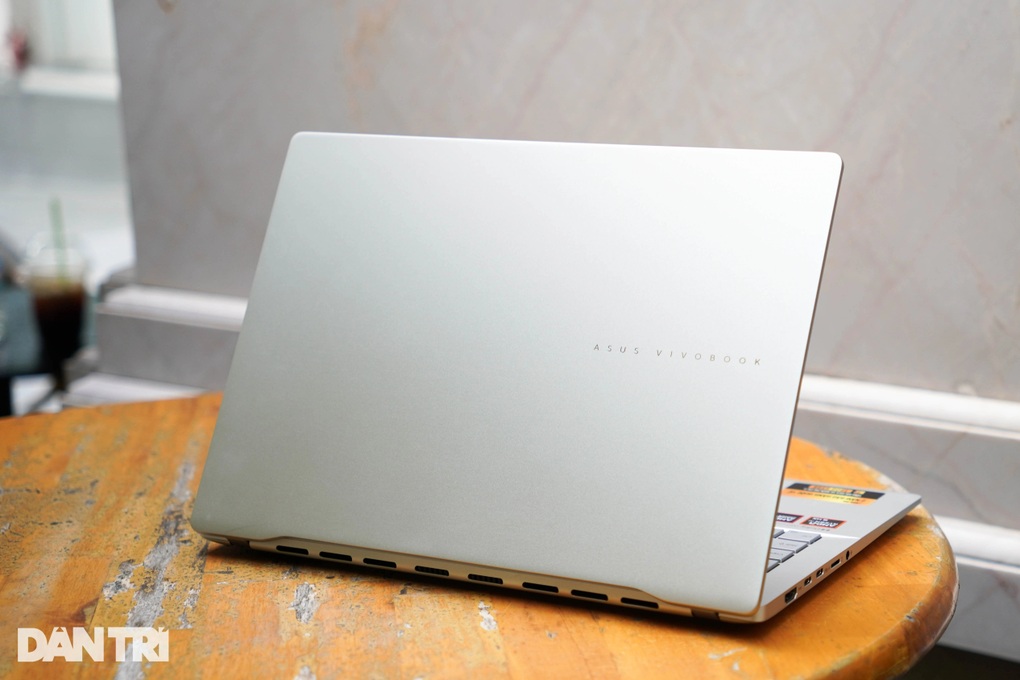 Đánh giá Vivobook S 14: Thiết kế mỏng nhẹ, tích hợp AI nhưng nóng nhanh - 1