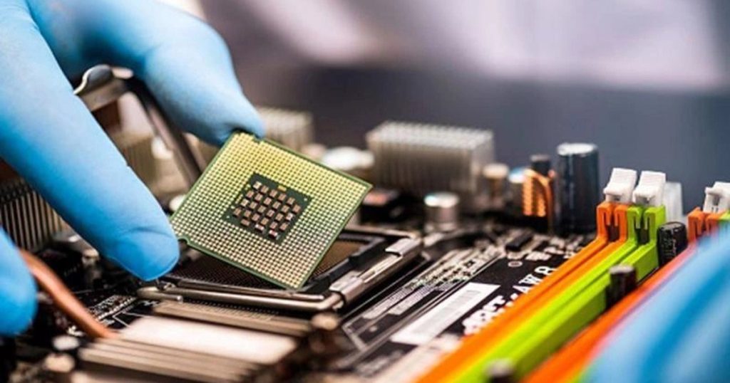 Hà Nội tìm giải pháp thu hút đầu tư bán dẫn, sản xuất chip riêng