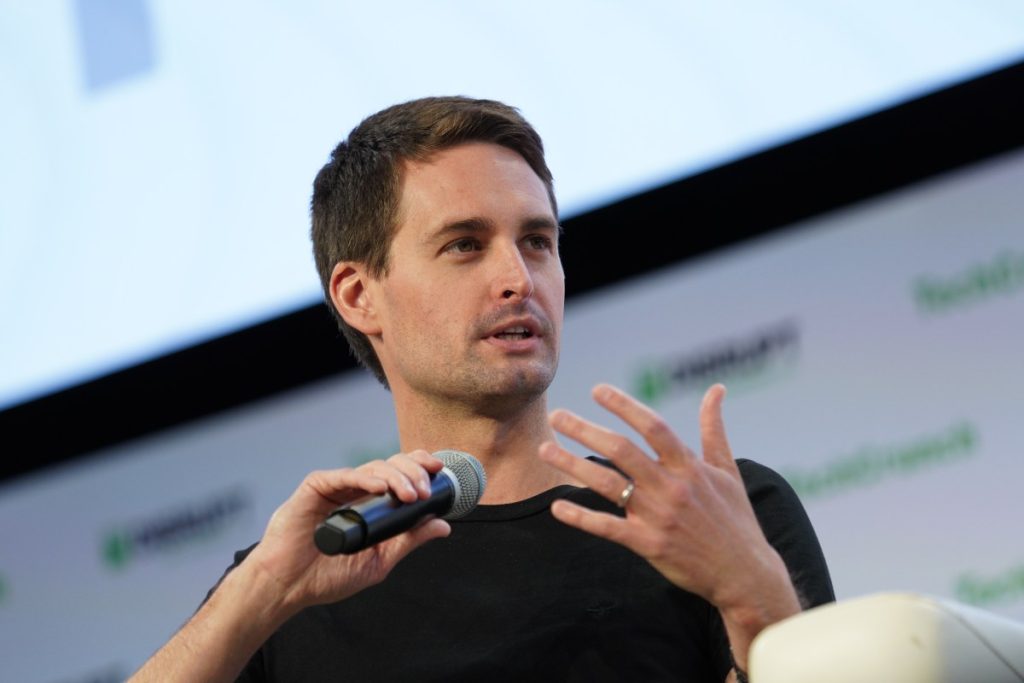 Snapchat sẽ thử nghiệm một ứng dụng 'đơn giản hóa', CEO cho biết