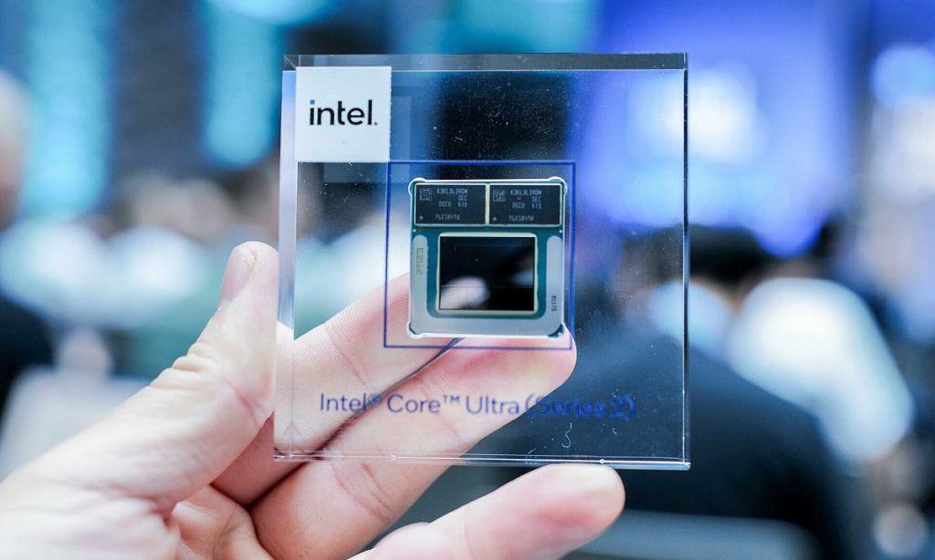 Intel ra mắt chip Core Ultra với sức mạnh xử lý PC AI