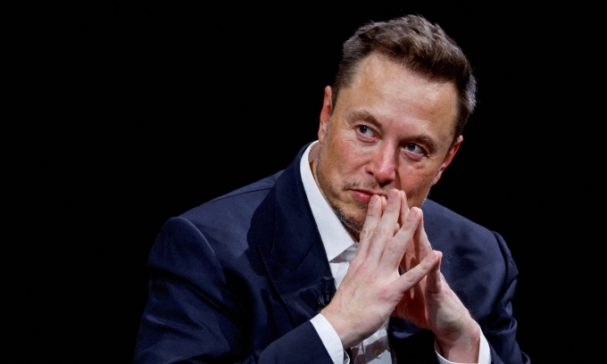 Tỷ phú người Mỹ Elon Musk tại Paris, Pháp. Ảnh: Reuters