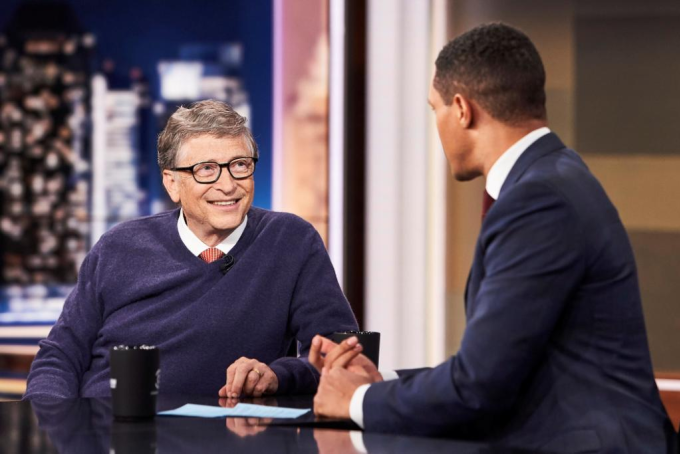 Tỷ phú người Mỹ Bill Gates (trái). Ảnh: X/Bill Gates