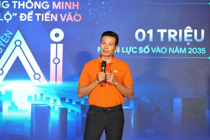 Ông Vũ Anh Tú phát biểu tại lễ công bố FPT Techday 2024 ngày 31/10. Ảnh: Harvey