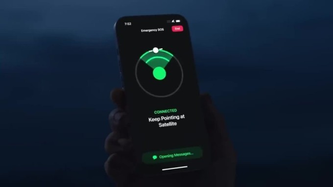 SOS qua vệ tinh trên iPhone. Ảnh: Táo