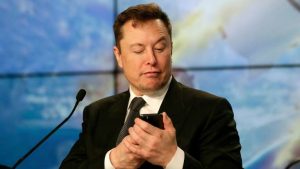 Elon Musk trả lời tin đồn về điện thoại Tesla