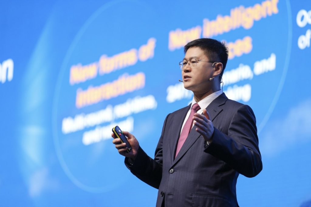 CEO Huawei: Kỷ nguyên AI di động đã đến