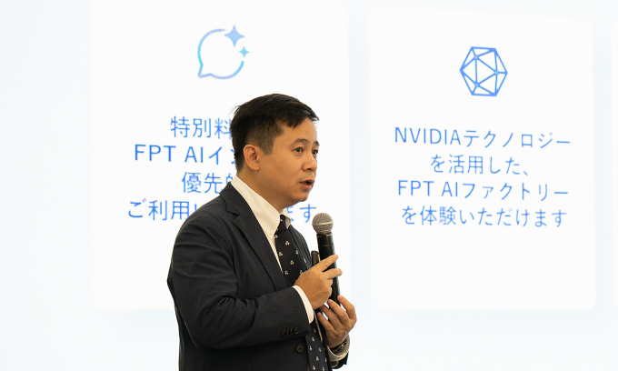 Ông Lê Hồng Việt, CEO FPT Intelligence Cloud, được giới thiệu tại Nhà máy AI Nhật Bản. Ảnh: Fan Ying