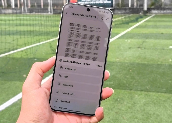 Tính năng văn bản AI trên Oppo Find X8. Ảnh: Chen Qiong