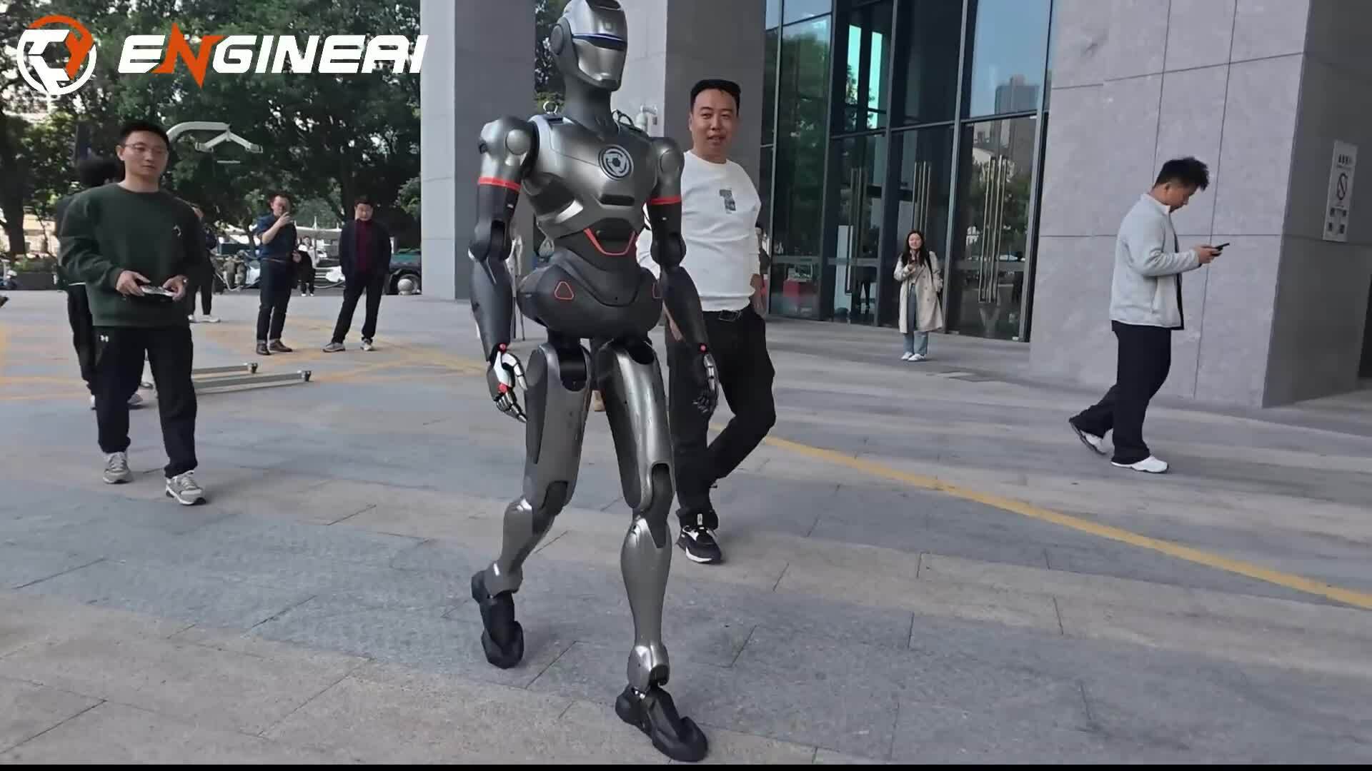 Gait của hai robot hình người Trung Quốc là thực tế nhất