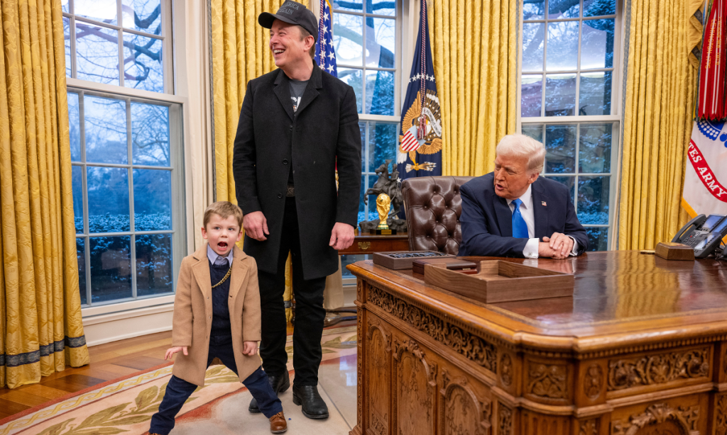 Elon Musk trả 10 triệu đô la để giải quyết vụ kiện về tài khoản Trump