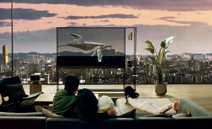 LG TV giành được giải thưởng đôi tại 2024 Giải thưởng Tech 4 LG TV giành được giải thưởng đôi tại 2024 Giải thưởng Tech Người dùng giải trí TV OLED của LG. Ảnh: LG