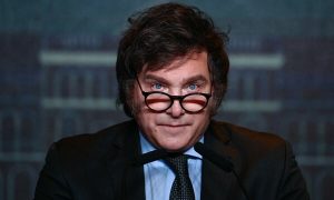 Tổng thống Argentina có một vụ bê bối "vẽ thảm"