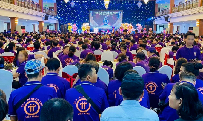 Giá đồng thuận và giấc mơ người chơi tiền ảo "không thể" 4 Giá đồng thuận và giấc mơ người chơi tiền ảo "không thể" Cuộc họp ngoại tuyến của cộng đồng ảo PI được tổ chức tại BAC Ninh vào năm 2023. Ảnh: Quang Fresh