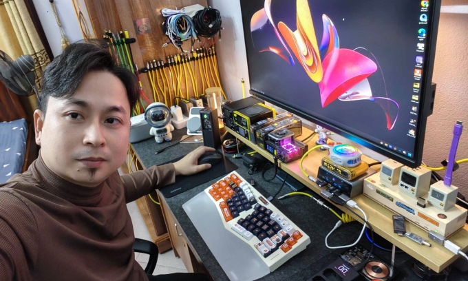 Dành hàng chục triệu đô la để thu thập pin dự phòng ở phía đông 2 Dành hàng chục triệu đô la để thu thập pin dự phòng ở phía đông Sạc, pin dự phòng và góc lệnh AH TU. Ảnh: NVCC