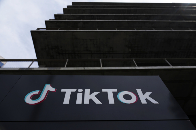 Tiktok có thể đến Elon Musk không? 2 Tiktok có thể đến Elon Musk không? Bên ngoài văn phòng Tiktok ở Hoa Kỳ. Ảnh: Associated Press