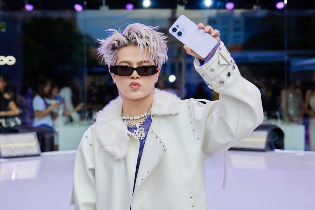 Những người trẻ tuổi khám phá công nghệ trong loạt phim Oppo Reno13