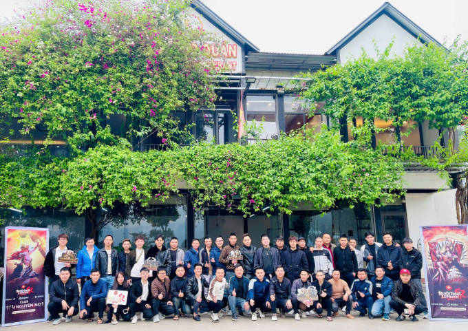 Mobile "Silk Road" lần đầu tiên tổ chức một cuộc thi quốc tế 4 Mobile "Silk Road" lần đầu tiên tổ chức một cuộc thi quốc tế Truyền thuyết về khách du lịch kết nối các game thủ nhiều giai đoạn với cùng niềm đam mê chinh phục và khám phá các loại trò chơi nhân vật trực tuyến. Ảnh: Gosu