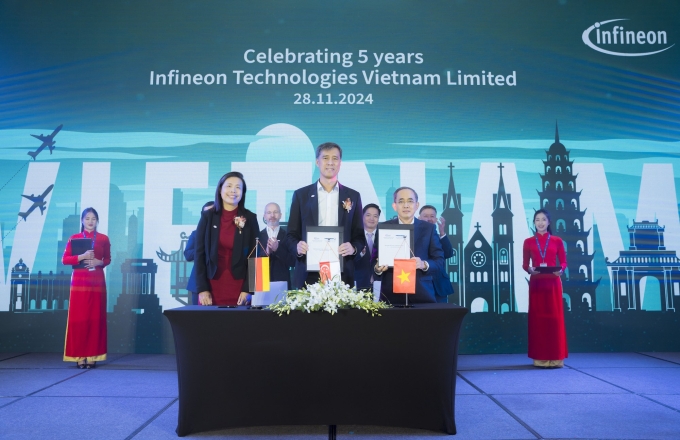 Infineon và Phenikaa hợp tác trong việc phát triển công nghệ bán dẫn 2 Infineon và Phenikaa hợp tác trong việc phát triển công nghệ bán dẫn Đại diện của Infineon và Phenikaa đã trao đổi bản ghi nhớ. hình ảnh:
