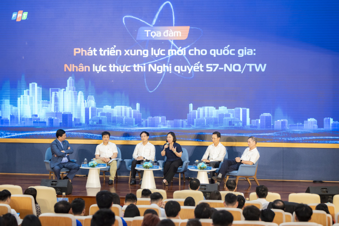 Các kỹ sư chuyển đổi kỹ thuật số hiểu luật và biết cách quản lý nó 2 Các kỹ sư chuyển đổi kỹ thuật số hiểu luật và biết cách quản lý nó Đất nước được phát triển cho Diễn đàn Pulse National và được tổ chức vào ngày 5 tháng 7. Ảnh: FPT