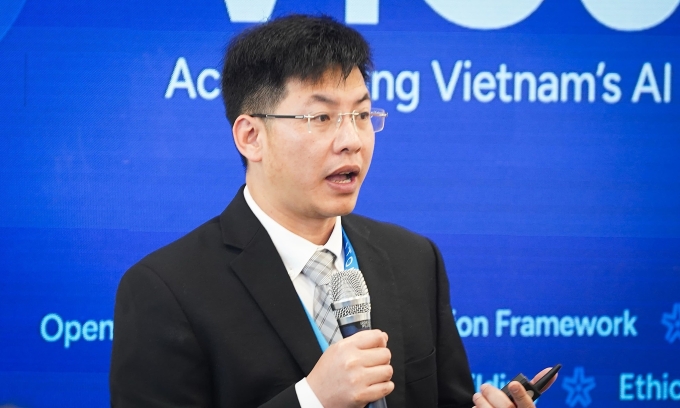 Xây dựng một bộ dữ liệu nguồn mở Việt Nam để phục vụ AI 2 Xây dựng một bộ dữ liệu nguồn mở Việt Nam để phục vụ AI Ông Tran Viet Hung, đồng sáng lập Việt Nam AI, bộ phận triển khai của Vigen đã chia sẻ bên lề thông báo. Ảnh: Luu QUY