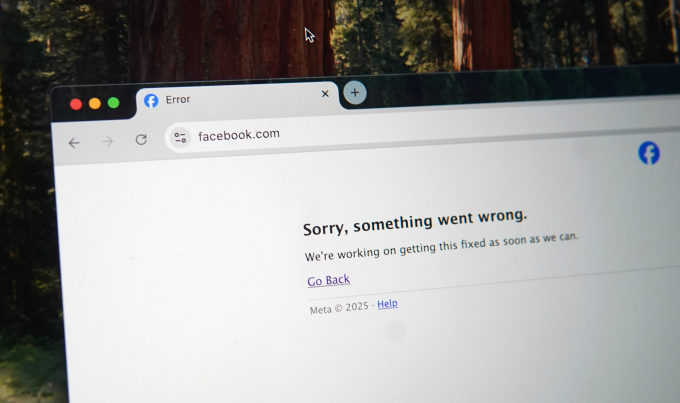 Facebook lại có vấn đề 2 Facebook lại có vấn đề Vào sáng ngày 27 tháng 2, giao diện Facebook cho thấy lỗi không thể truy cập được. Ảnh: Luu QUY