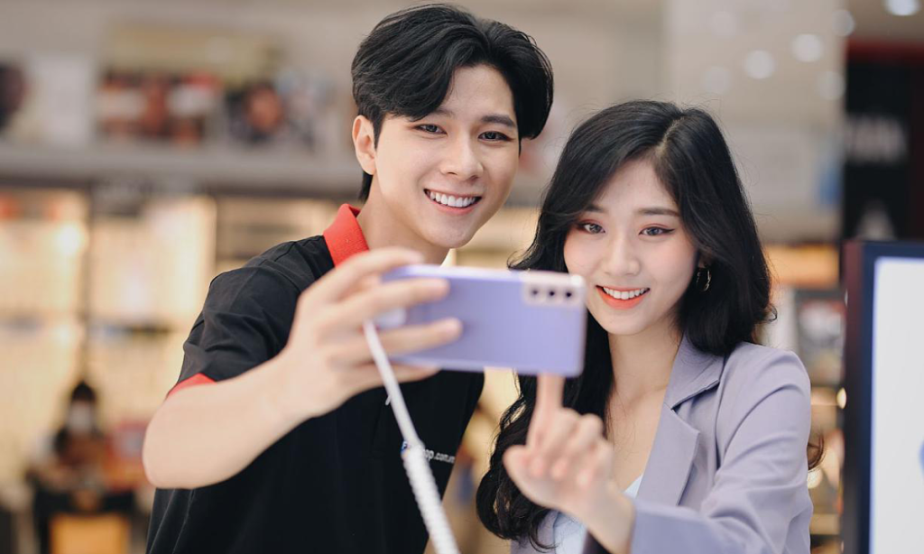 Cửa hàng FPT chiết khấu sản phẩm lên tới 10 triệu giám đốc trong TET Holiday