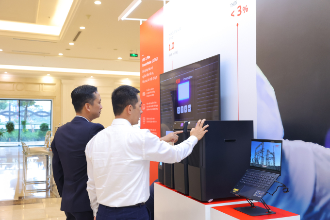 ABB ra mắt bộ nguồn cho các ứng dụng quan trọng 4 ABB ra mắt bộ nguồn cho các ứng dụng quan trọng Thiết kế nhỏ gọn của PowerValue 11T G2. Ảnh: ABB