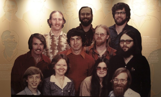 Top 11 nhân viên Microsoft 2 Top 11 nhân viên Microsoft Top 11 nhân viên Microsoft trong các bức ảnh được chụp vào năm 1978. Ảnh: Microsoft