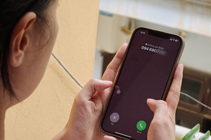 Nhiều người đăng ký Vinaphone đang liên hệ 2 Nhiều người đăng ký Vinaphone đang liên hệ Người dùng không thể liên hệ với người đăng ký trực tuyến Vinaphone vào sáng ngày 14 tháng Sáu. Ảnh: PV