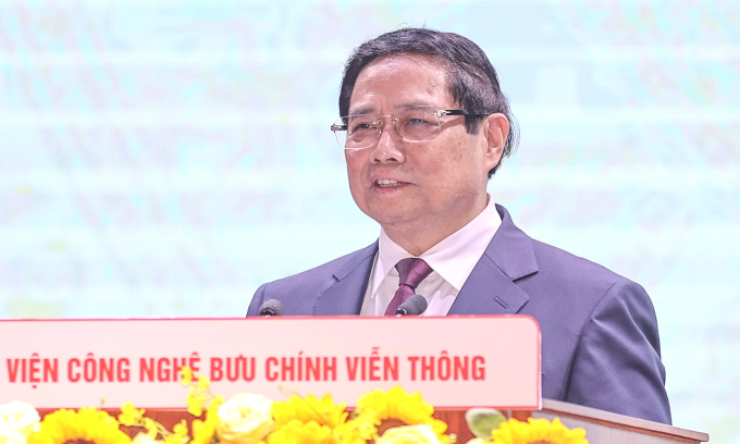 Thủ tướng kêu gọi mọi người tiếp tục đổi mới 2 Thủ tướng kêu gọi mọi người tiếp tục đổi mới Thủ tướng Phạm Minh Chinh đã có bài phát biểu tại lễ ra mắt Phong trào Mô phỏng quốc gia để bắt chước đổi mới và chuyển đổi kỹ thuật số, ngày 24 tháng 4 năm 2015. Ảnh: Trong Dat