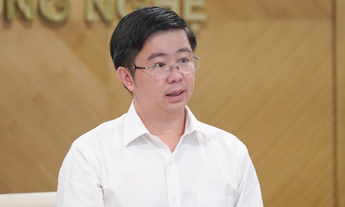 Cơ sở pháp lý cho khoa học, công nghệ, đổi mới và chuyển đổi sang kỹ thuật số 4 Cơ sở pháp lý cho khoa học, công nghệ, đổi mới và chuyển đổi sang kỹ thuật số Phó Bộ trưởng Khoa học và Công nghệ Bùi Hoang Phuong, đã có bài phát biểu tại một cuộc họp báo thường xuyên vào tháng 6 năm 2025. Ảnh: Luu QUY